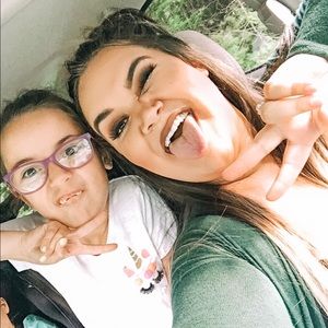 Meet your Posher, Francesca